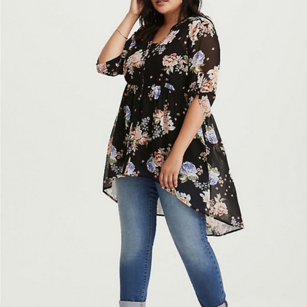 Torrid Black Tunic Top with Sleek Design